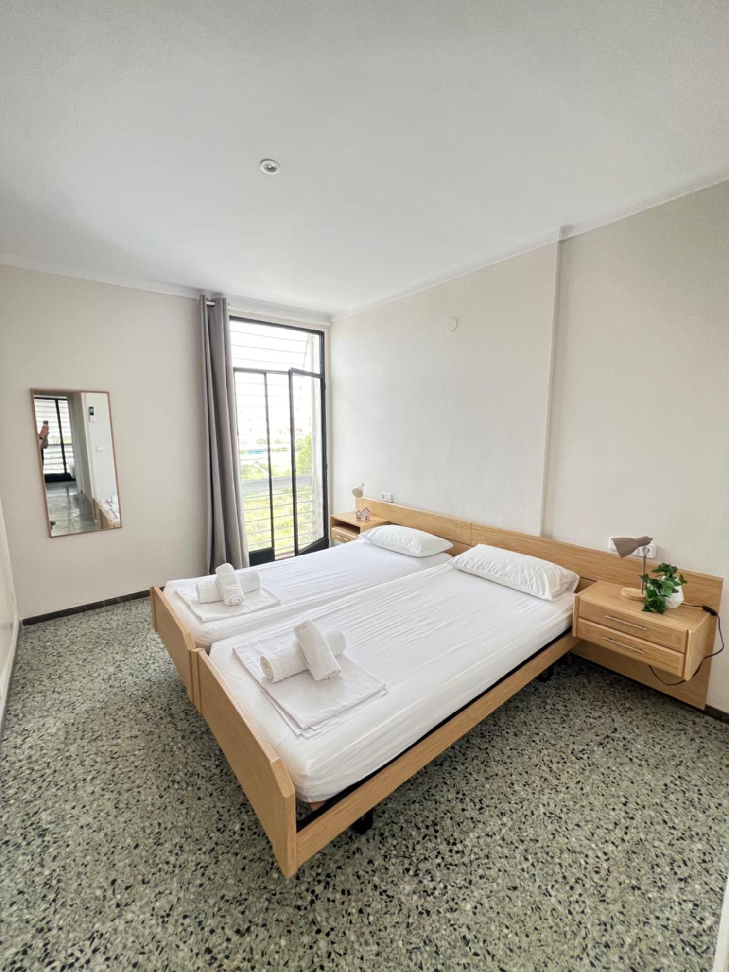 3 Apartment, 500m To Beach, Swimming Pool, Terrace *